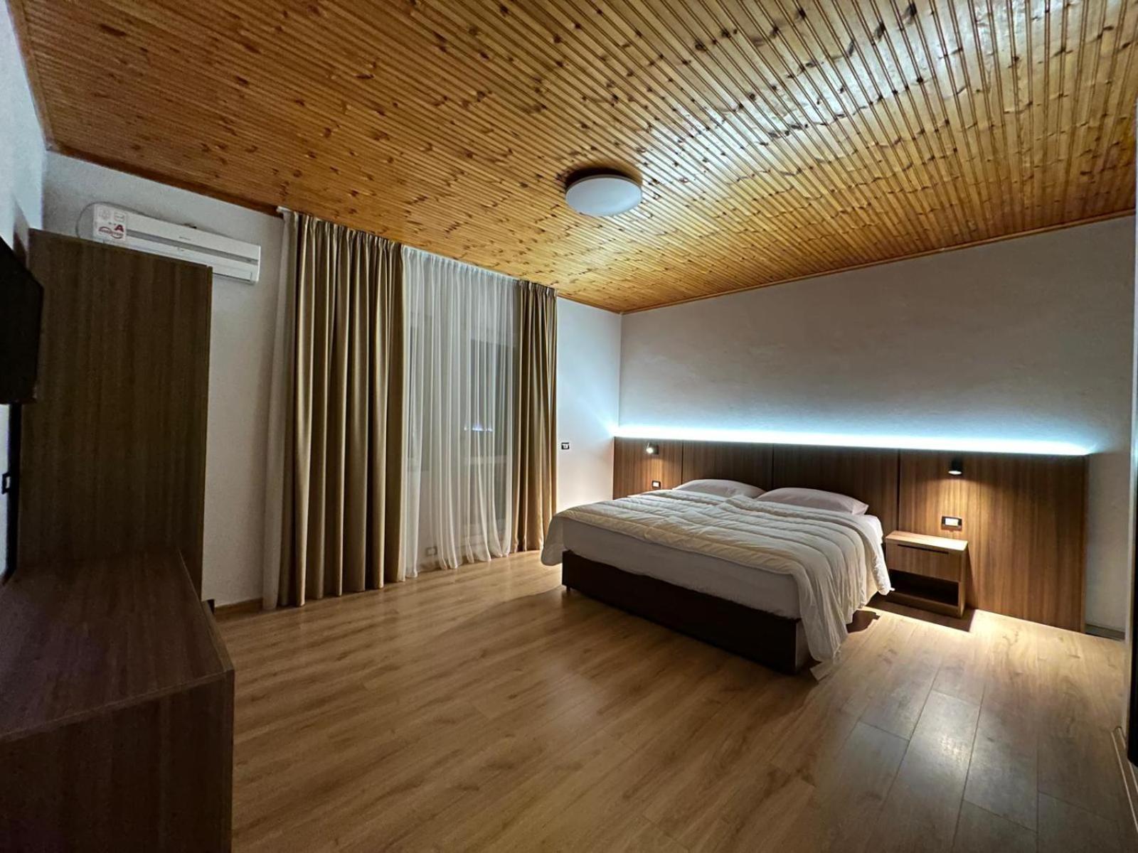 Hotel Aleks Shkodër Екстериор снимка